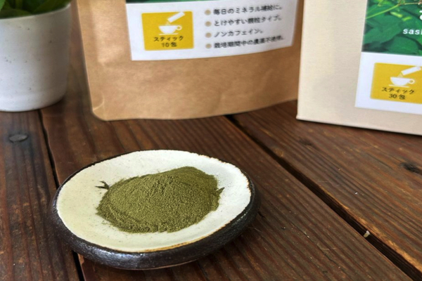 【さし草屋】「さし草粉茶」が沖縄県優良県産品に選ばれました！